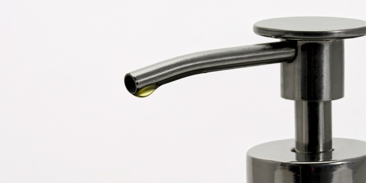 The Oil Cleansing Method How to Clean Your Face With Oil The